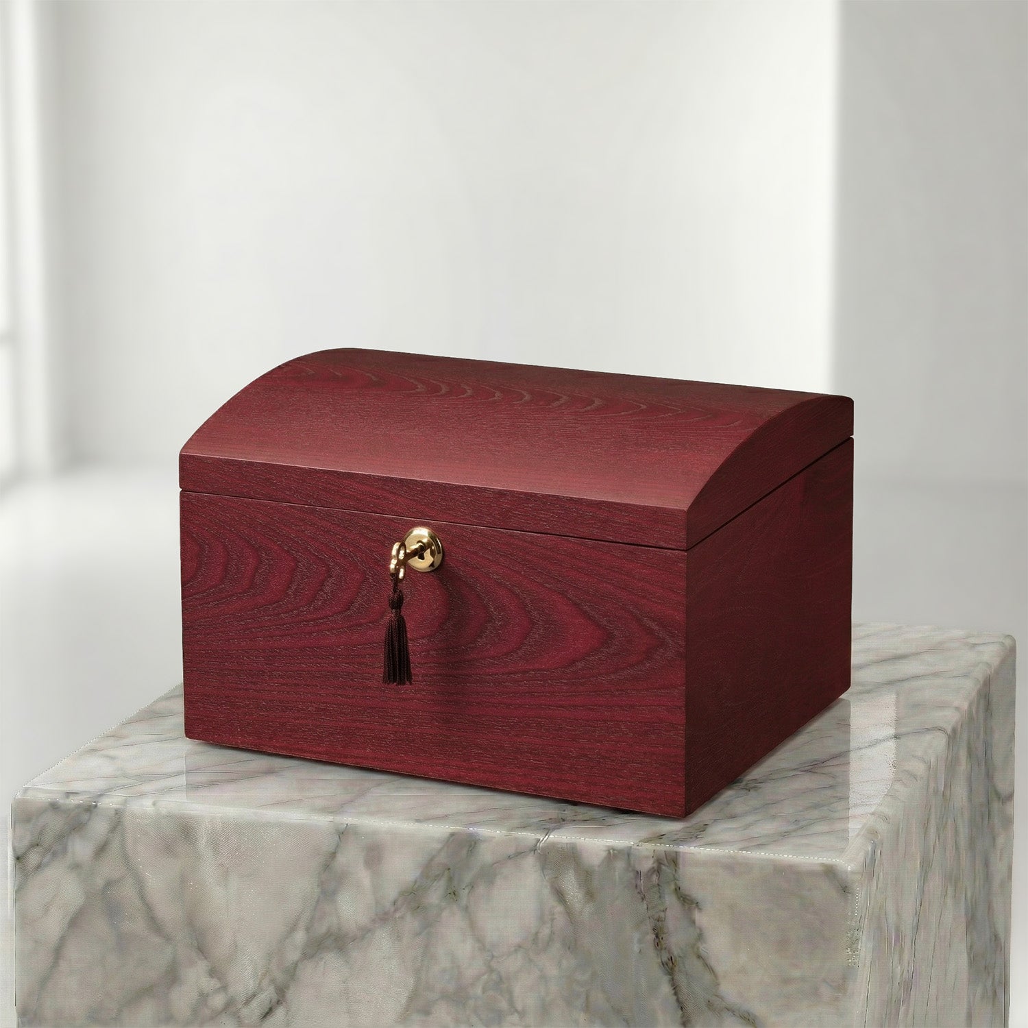 Cambridge I Urn Chest