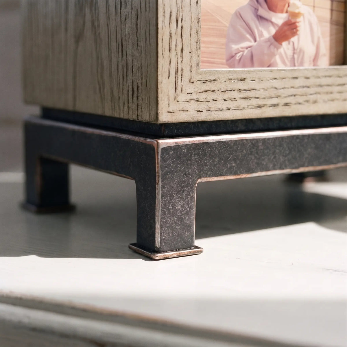 Metro Adult Photo Urn - second close-up detail